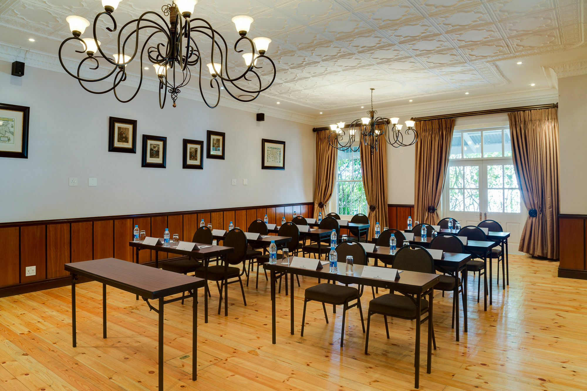 Protea Hotel by Marriott Dorpshuis & Spa Stellenbosch Buitenkant foto